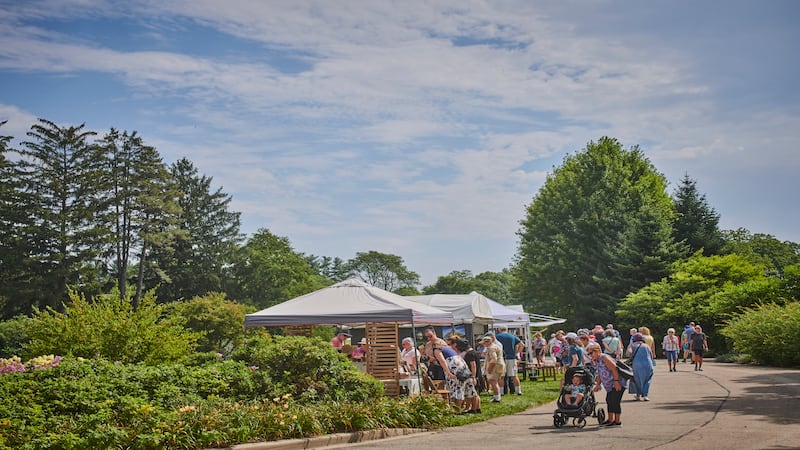 5 Things to Do: Spring Wine Tasting at the Morton Arboretum, Mother’s Day Afternoon Tea and more this weekend