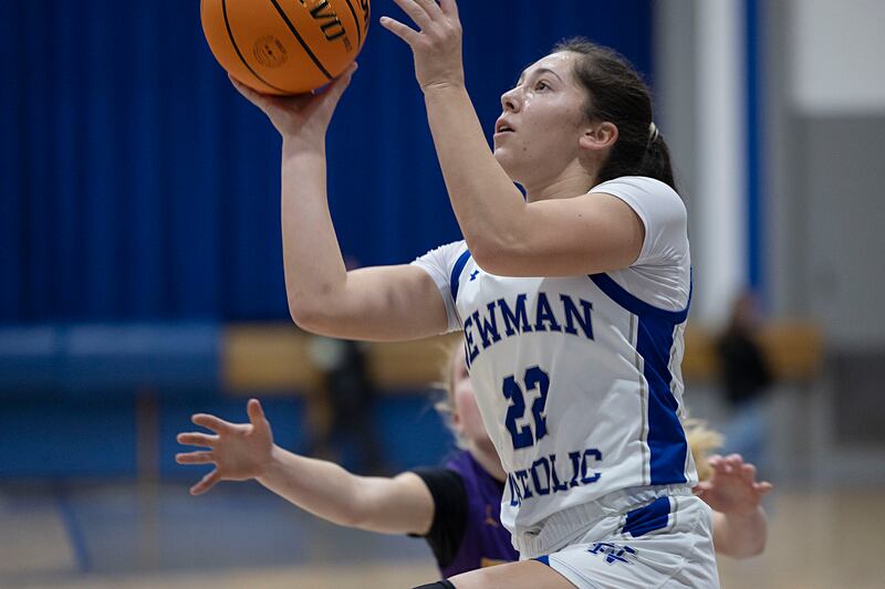 Newman’s Anna Propheter puts up a shot against Mendota Thursday, Dec. 4, 2025.
