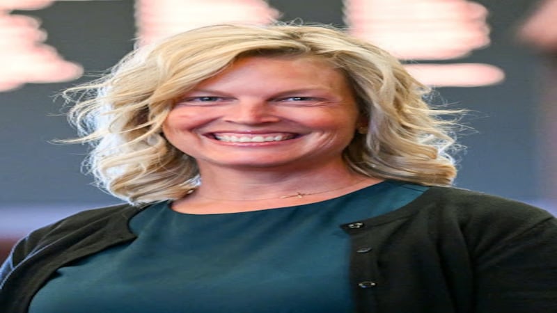 McCombie kicks off annual spring photo contest