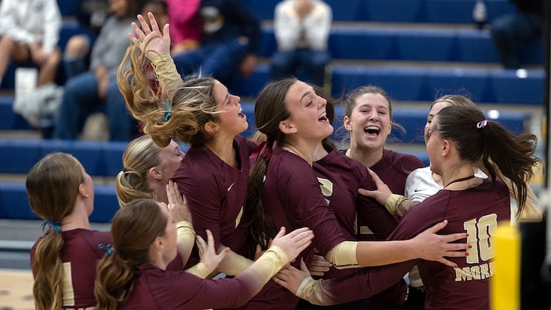 Morris rallies past Sterling to win first regional title in a decade