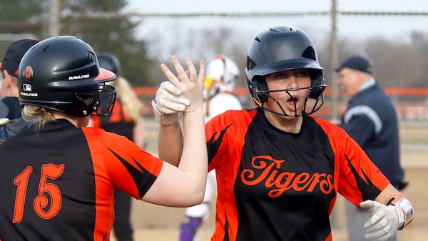 Oli Victorine, Crystal Lake Central look sharp in season-opening win