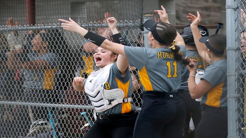 Photos: Harvard vs. Richmond-Burton KRC softball