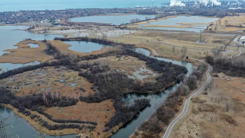 ‘The clock is running out’: Illinois lawmakers react as Bears advance Indiana stadium project