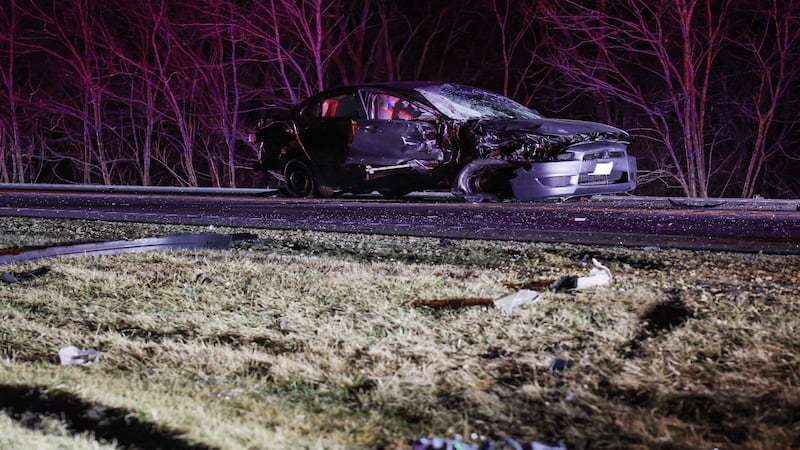2 injured in crash along Route 14 near Harvard 