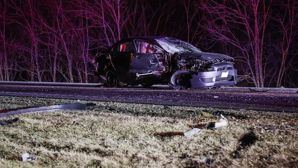 2 injured in crash along Route 14 near Harvard