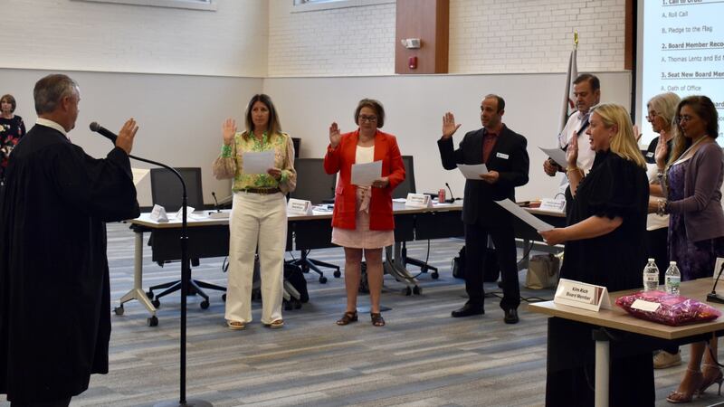 Newly elected St. Charles District 303 School Board members were sworn in by Mayor Clint Hull and held their first meeting on Monday, May 12, 2025. (From left: School Board members Jenna Hancock, Heidi Fairgrieve, Matthew Kuschert, Becky McCabe, Kate Bell and Kimberly Rich)