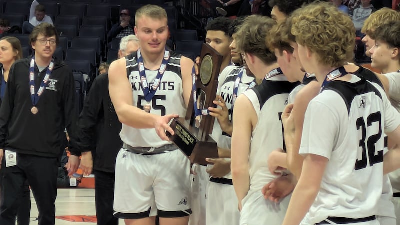 Marshawn Cocroft scores 18 as Kaneland takes third in Class 3A with 35-32 win over Leo
