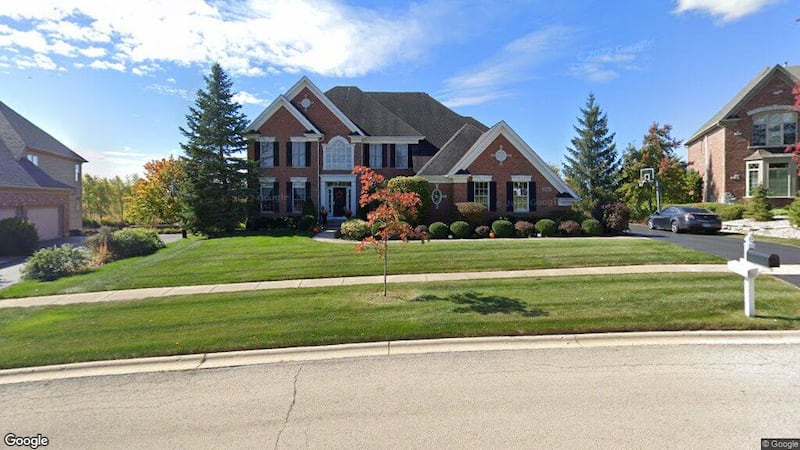 Sale closed in St. Charles: $1.03 million for a single-family home