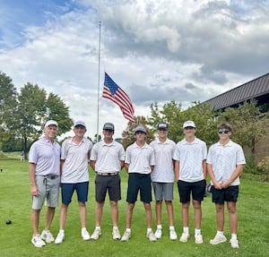 Connor Lewis advances to state, Rochelle takes eighth at IHSA 2A sectional