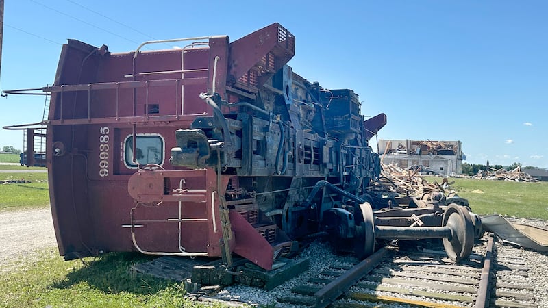 Photos: Picking up the pieces after the Streator tornado