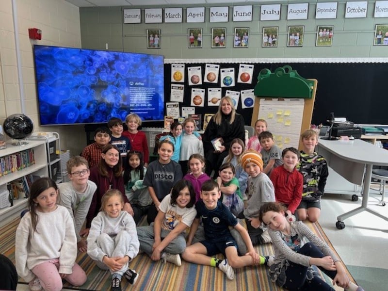 In conjunction with the February celebration of the life and legacy of Abraham Lincoln, 19th Judicial Circuit judges will be among the many Illinois judges to deliver a program to grade school students, which originated with the popular children’s book by Martha Brenner, “Abe Lincoln’s Hat.”