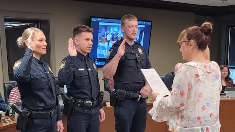 Sterling Police Department swears in 3 new officers 