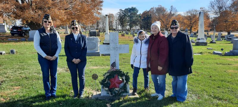 Polo Women’s Club participated in the annual wreath ceremony held at Fairmount Cemetery on Nov. 6, 2025.