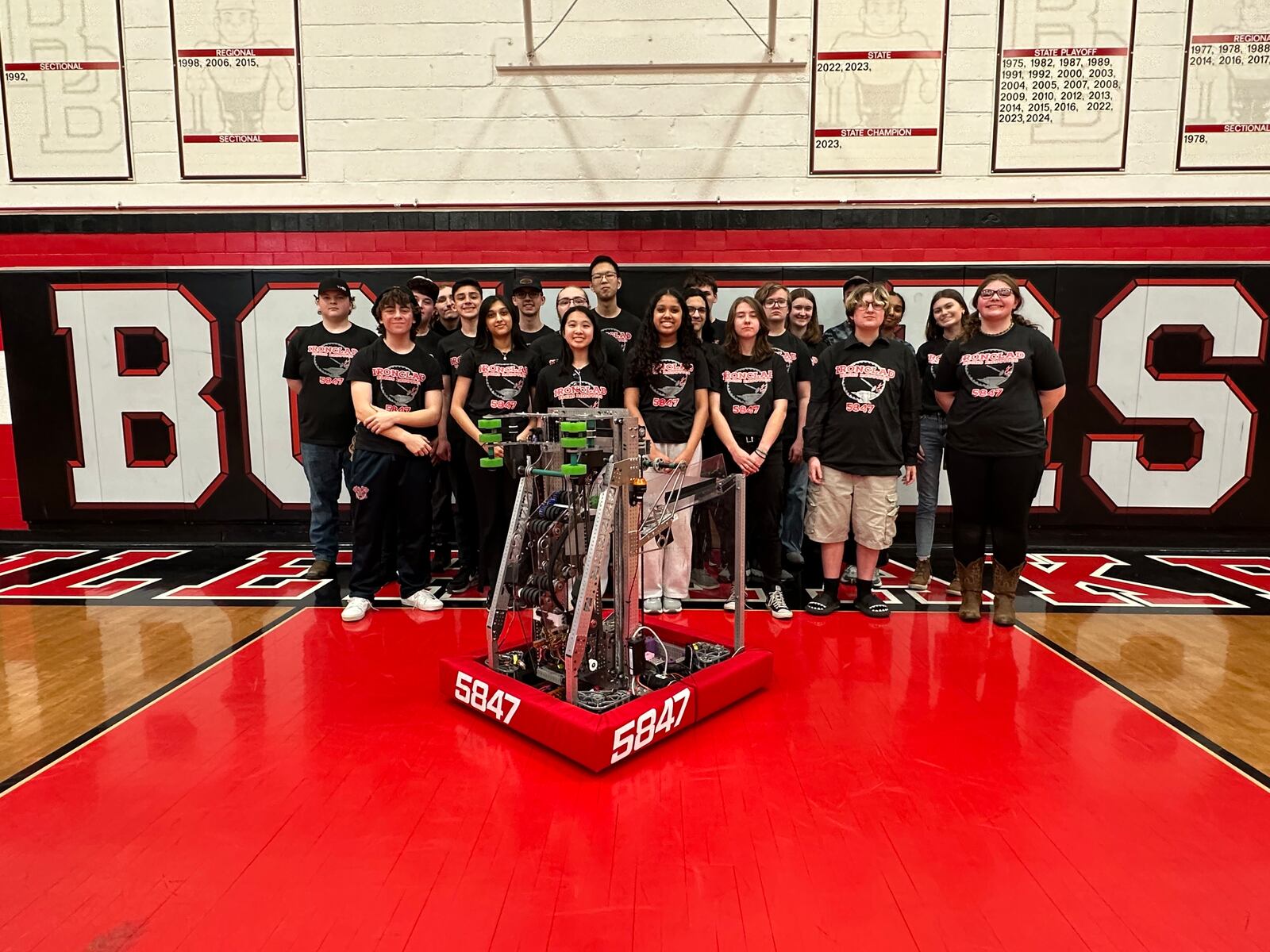 Bbchs Robotics BBCHS robotics team heading to international championship – Shaw Local