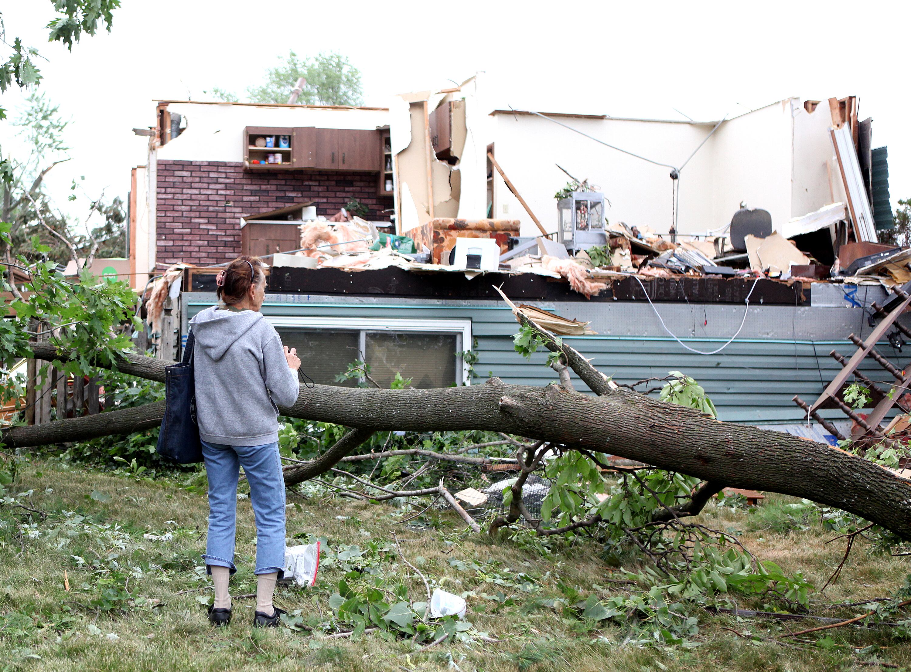 Three years after tornado, some Woodridge residents remain displaced