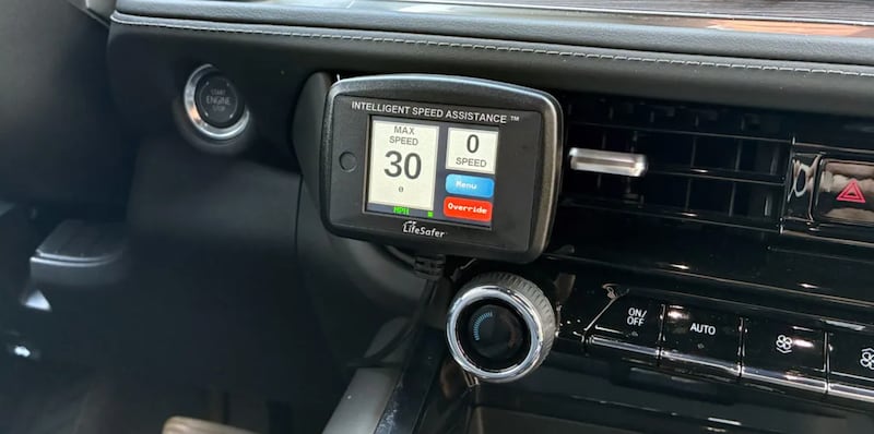 A LifeSafer intelligence speed assistance device installed in a vehicle.