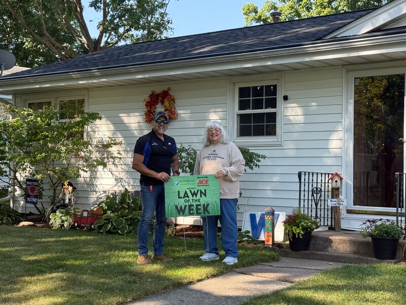 The Rochelle Chamber of Commerce recently presented its Lawn of the Week award for the week of Sept. 11 to Lynnette Stover. She received a sign and a $25 Rochelle ACE Hardware gift card, presented by Rochelle Ace Hardware Manager Jesse Lopez.