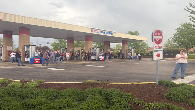 Lake in the Hills Costco cleared to reopen after bomb threat