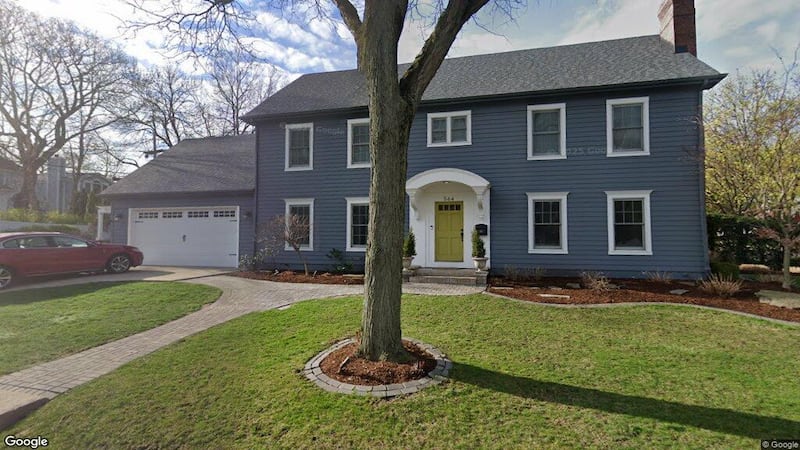 Hinsdale: Single-family home sells for $1.23 million