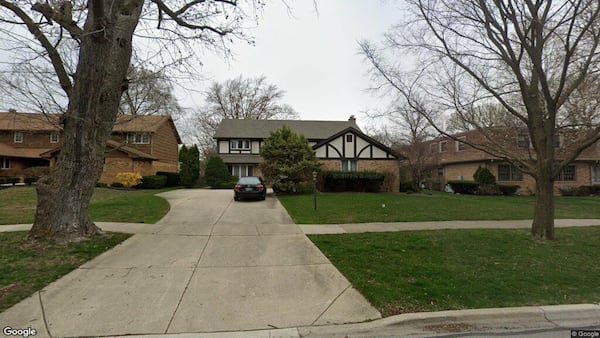 Single-family home in Hinsdale goes for $1.16 million