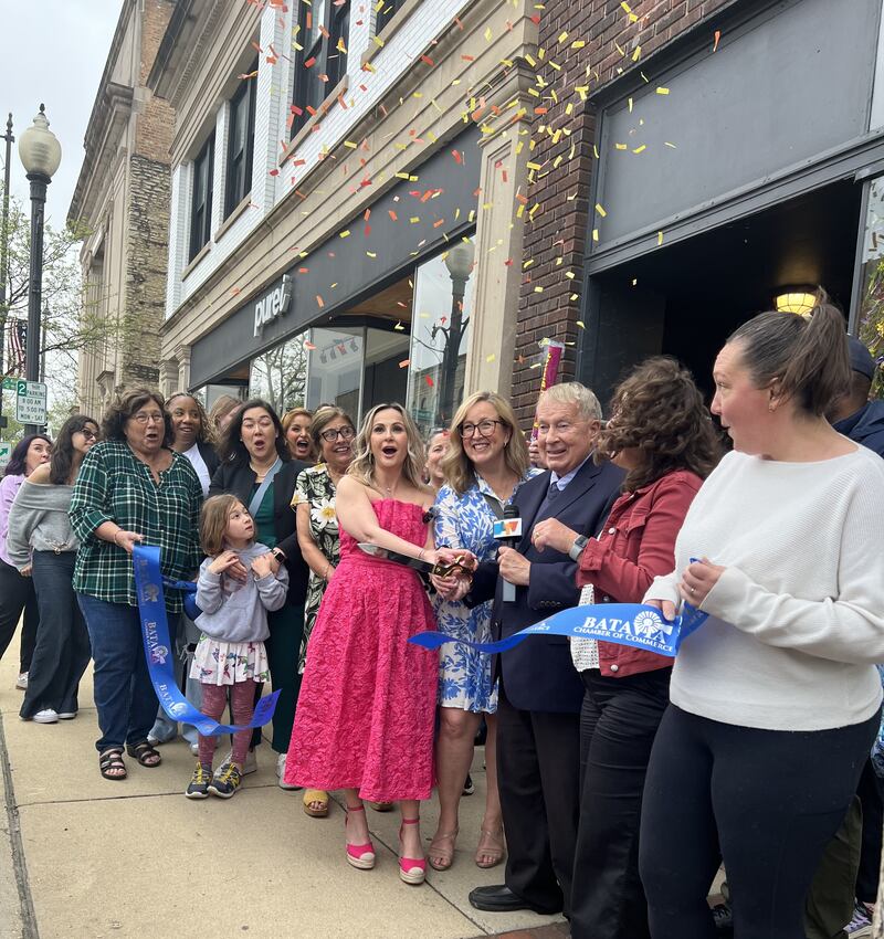 Studio on the Fox, featuring Katie O’Brien Photography and Olena Swoboda Photography, celebrated a ribbon-cutting ceremony in downtown Batavia.