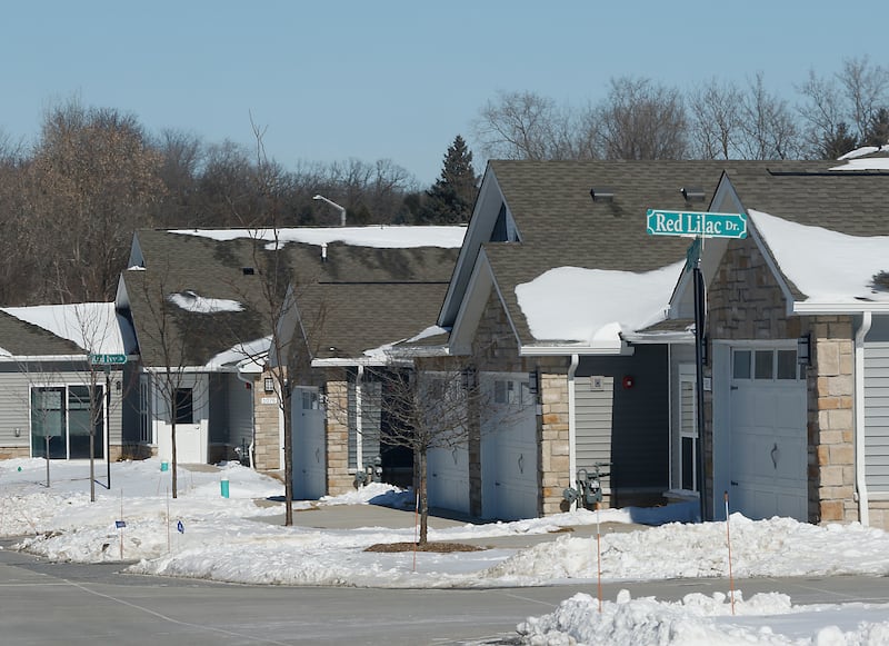 McShane Construction Company has completed construction of the Redwood Crystal Lake in Crystal Lake a new neighborhood of 124 single-story apartments in Crystal Lake for Redwood Living, Inc.