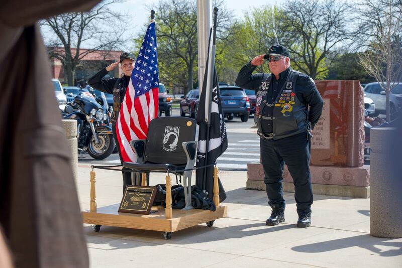 Rolling Thunder donates Chair of Honor to McHenry County Sheriff's Office.