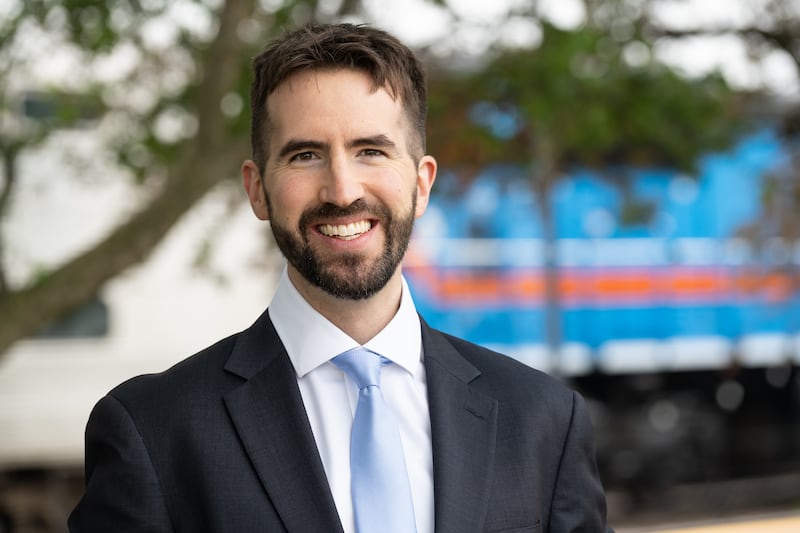 A U.S. Army Reserve Judge Advocate Major, Carol Stream resident Dan Tully is now running for Congress