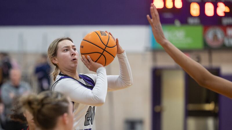 Dixon rolls past Rockford East in 3A regional semifinal