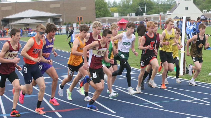 Photos: Class 2A boys track Sectional in Pontiac