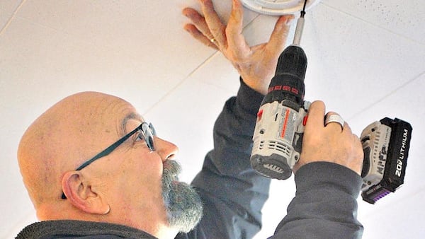 Spring forward safely by testing, replacing smoke and carbon monoxide alarms