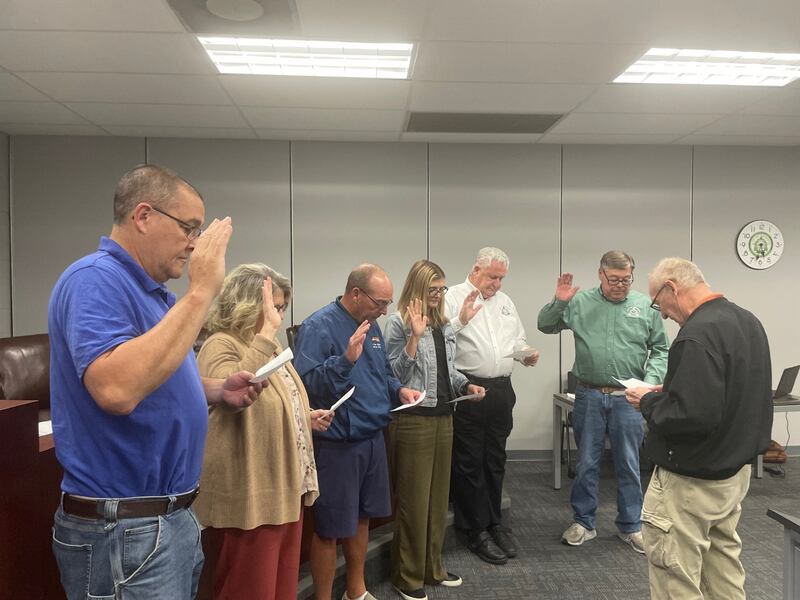Mendota city attorney Michael Guilfoyle (right) administers the oath of office to returning Mendota Aldermen (from left) Kyle Kim, Vicki Johnson, Leo Hochstatter, City Clerk Emily McConville, Alderman Jim Fitzpatrick and Mayor David Boelk at the city council meeting on Monday, May 5, 2025. Only Johnson, Fitzpatrick and Boelk were opposed at the April 1 elections.