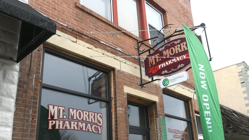 Illinois distributes first $25M to local pharmacies to help them compete