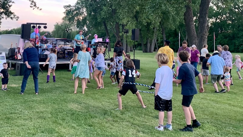 5 things to do in DeKalb County: Free concert in Sycamore, DeKalb Farmers Market kicks off this week