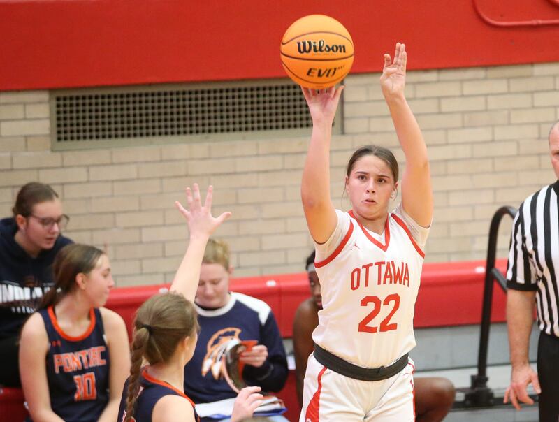 Ottawa's Marlie Orlandi shoots a jump shot over Pontiac defenders during the Ottawa Girls Holiday Tournament on Monday, Dec. 16, 2024 in Kingman Gym at Ottawa High School.