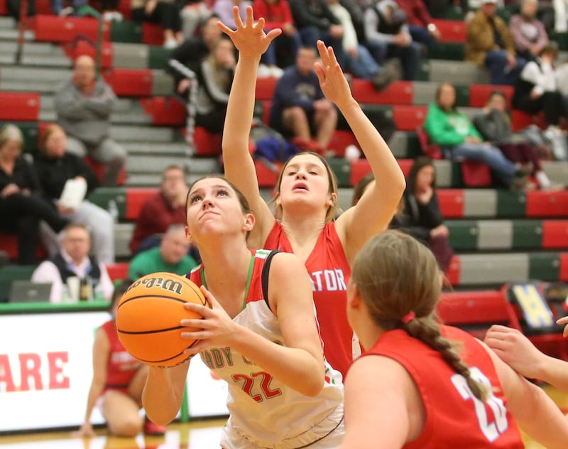 L-P's Brianna Ruppert eyes the hoop as Streator's Brhea Huey and Maddy Martin defend on Tuesday, Jan. 28, 2025 in Sellett Gymnasium at L-P High School.
