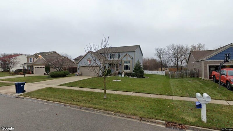 Algonquin: Residential home goes for $405,000