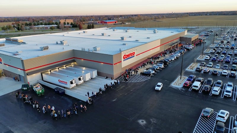 A drone captured hundreds of shoppers lining-up around 7:00 a.m. on Nov. 12, 2025, in eager anticipation of the Costco Yorkville's grand opening.