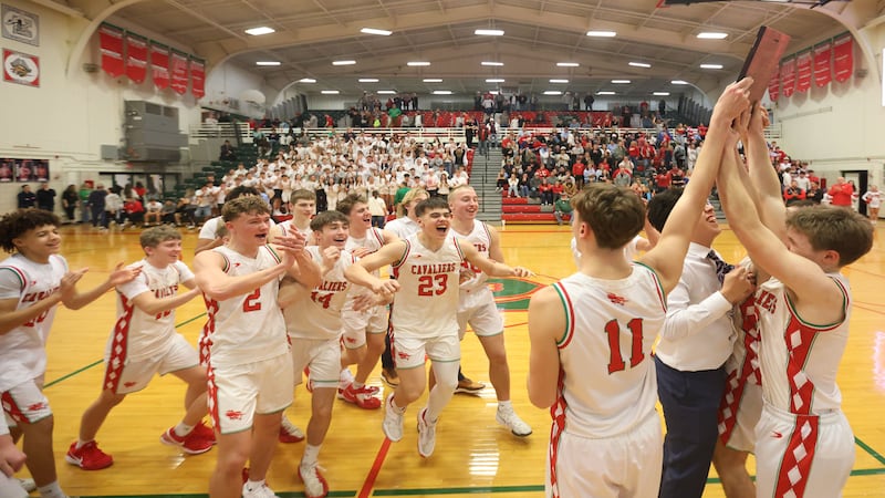 La Salle-Peru holds off Ottawa to win third consecutive regional championship