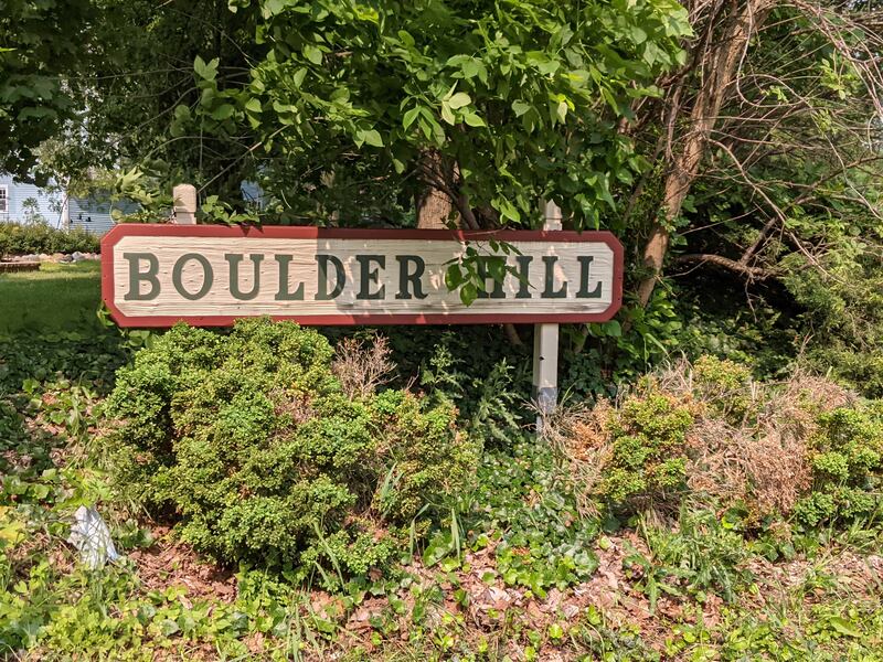Boulder Hill entrance sign