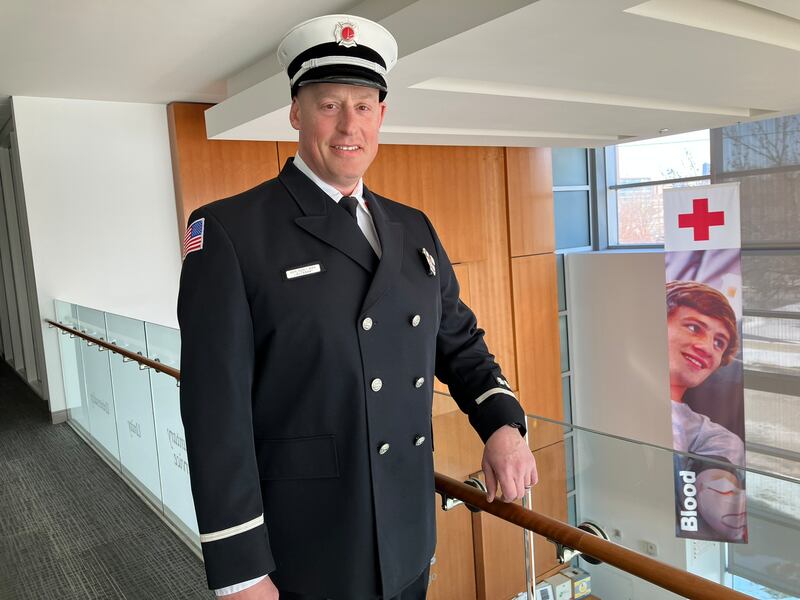he American Red Cross of Greater Chicago is honoring Lieutenant/Paramedic Ken S. Schulman of Mundelein as this year’s Disaster Relief Hero at the organization’s 23rd Annual Heroes Breakfast.