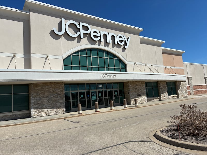 The former JC Penney building at Johnsburg's The Shops at Fox River is set to be redeveloped into a Target store, following a development agreement approved by the Village Board Tuesday night.