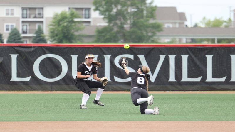 Photos: Prairie Ridge vs. Glenwood, IHSA Class 3A State softball semifinals