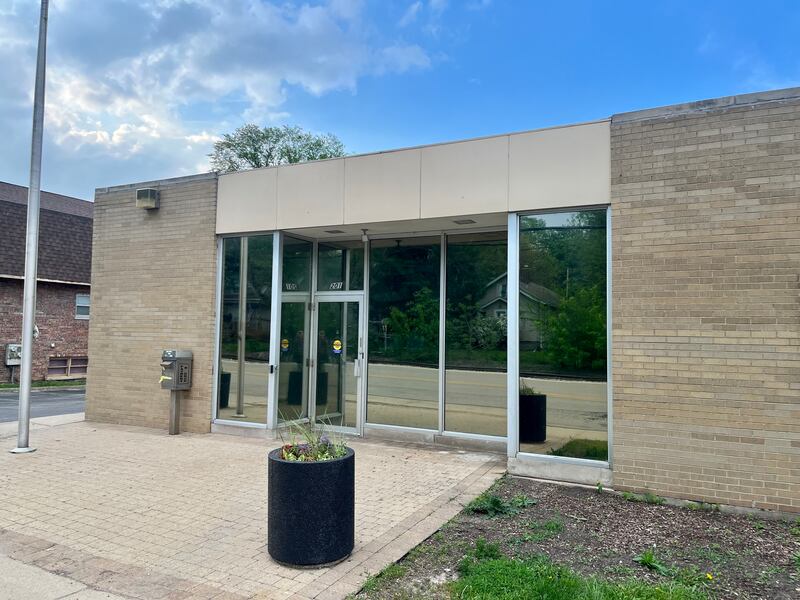 ‘The District Salon Suites,’ will occupy the nearly 4,000 square foot building, located at 201 W. Hydraulic Street, Yorkville. The building was formerly the home to city's parks department.