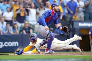 Hoerner’s early error proves to be bad omen for Cubs