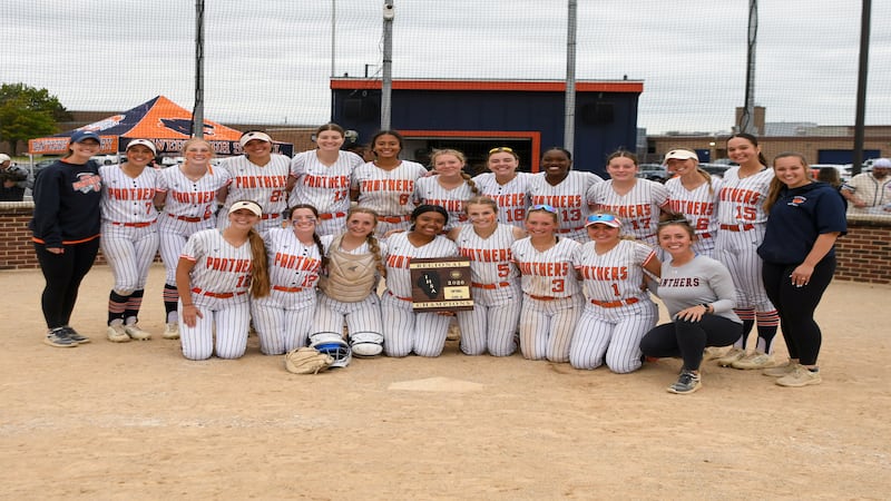 Photos: Oswego vs. Benet softball, Class 4A Oswego Regional final