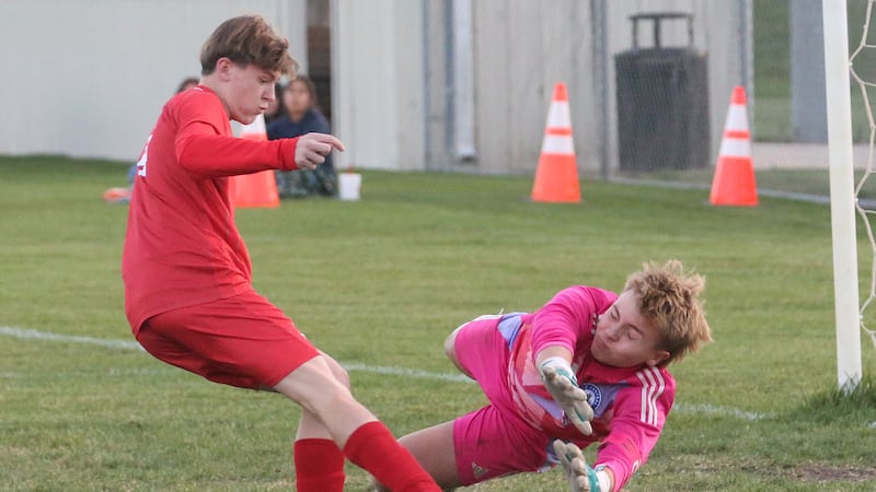 Photos: L-P shuts out Streator 3-0 in Class 2A Regional semifinal boys soccer