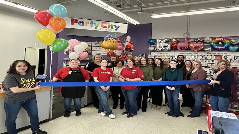 Party city section opens inside Staples in Peru