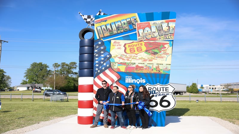 Photos: New Route 66 sculpture at Joliet raceway