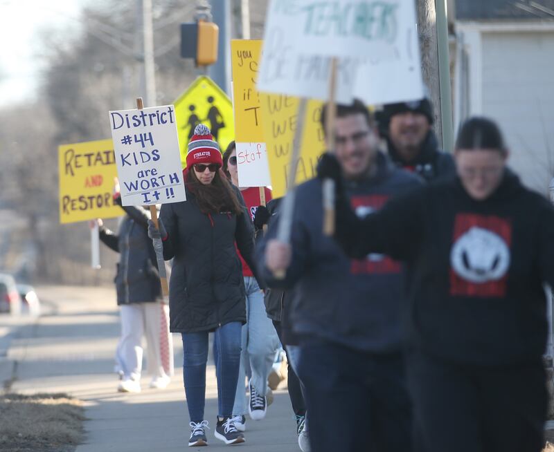 Streator Elementary School District No.44 picket outside of administration building on Thursday, Feb. 27, 2025 in Streator.